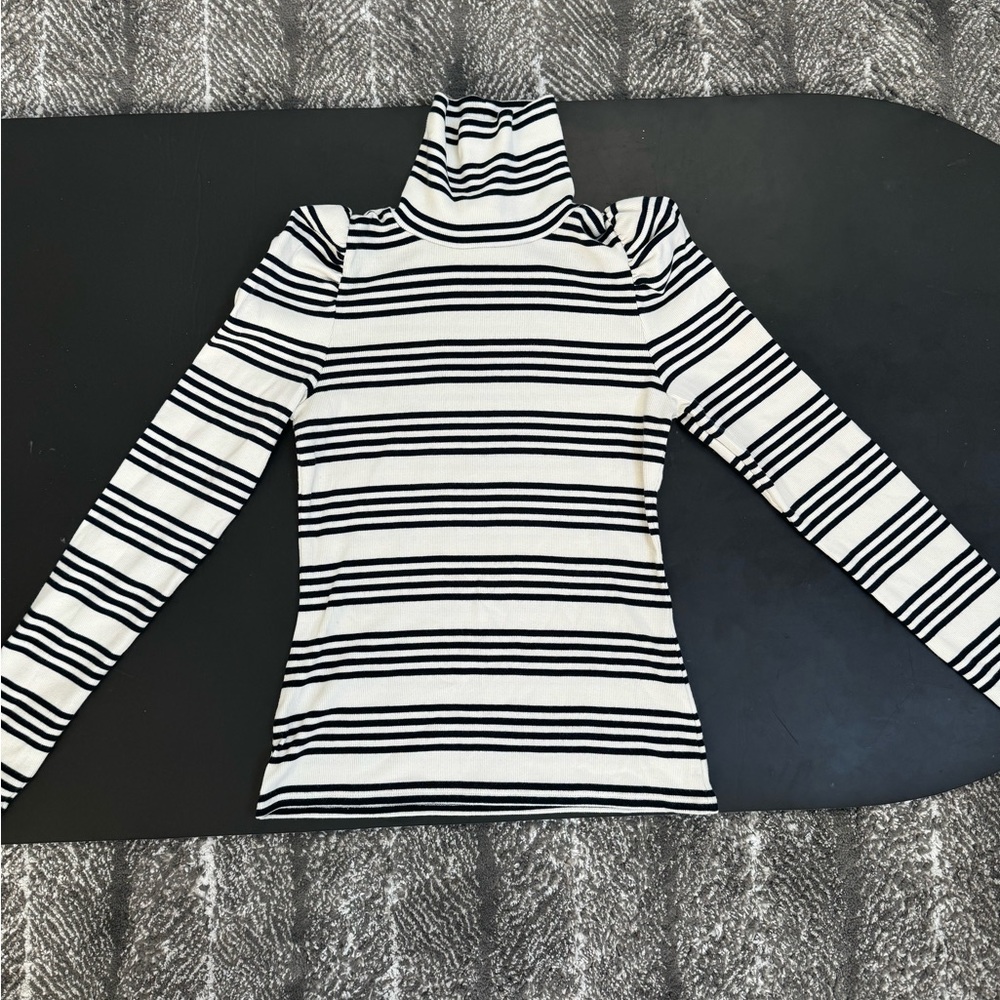 Veronica Beard striped turtleneck- Small